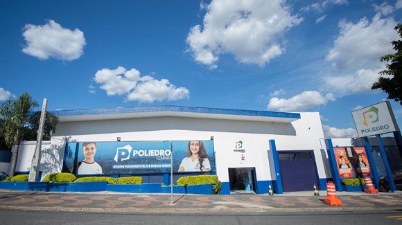A rede de escolas próprias do Poliedro