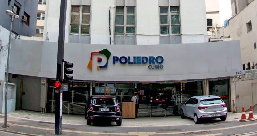Poliedro Colégio em São Paulo
