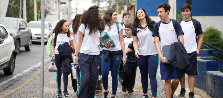 Alunos do Poliedro Colégio de Campinas